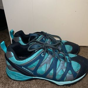 Women’s 9 Merrill hiking shoes